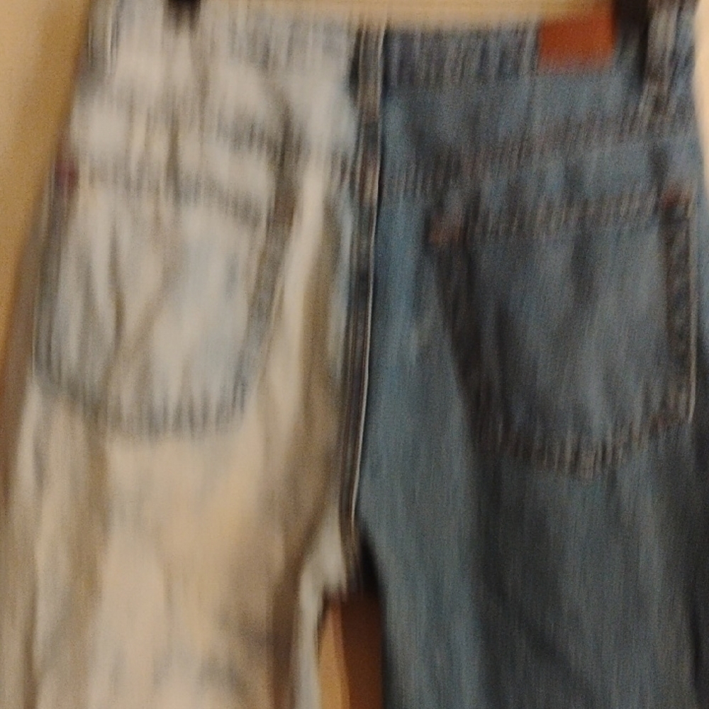 BDG Blue Straight-Leg Jeans with Bold Two-Tone Style.Mom High Rise, Size 28. - Picture 6 of 11